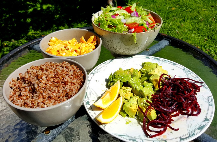 eggs salad avo